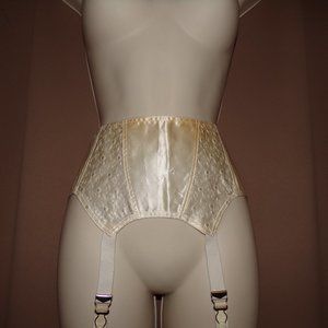 Vintage Cream Satin Garter Belt Size M
